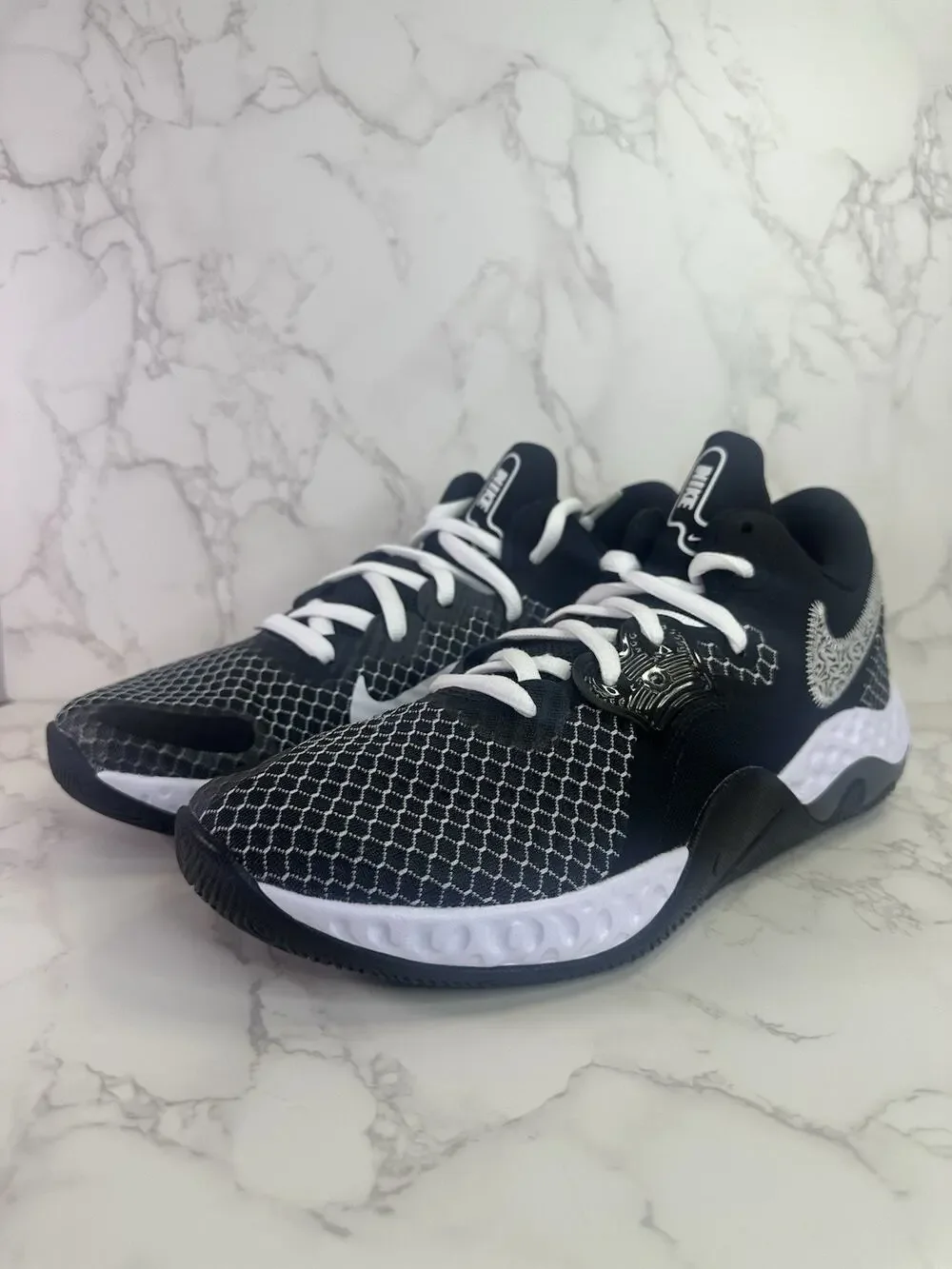 Nike Renew Elevate II Basketball Sneaker White Black CW3406-004 Mens Size 10.5